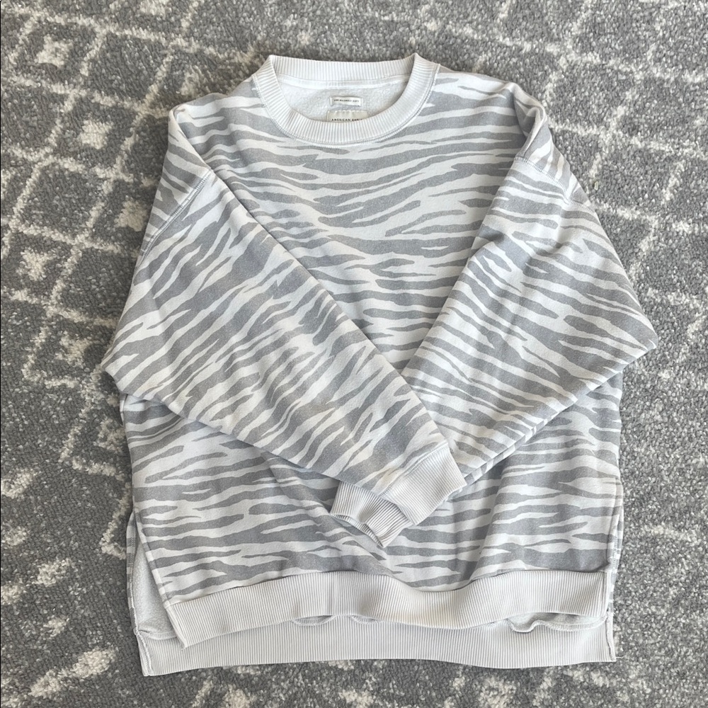 American Eagle Outfitters Gray Zebra Men's Crewneck Sweater